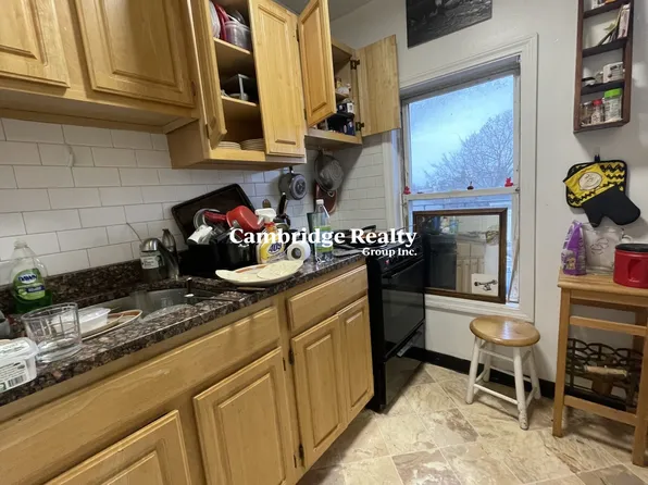 17 Higgins St #3T, Allston, MA 02134