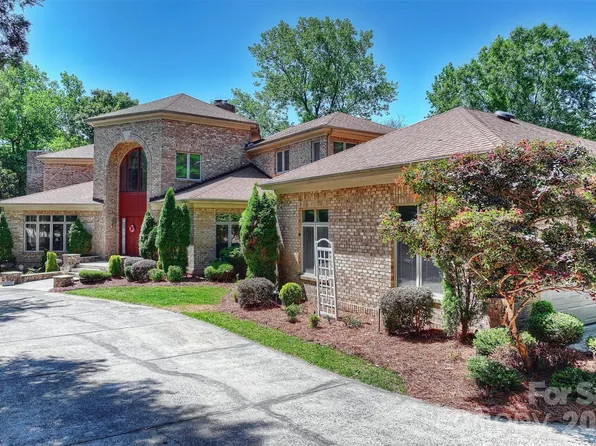 3301 Providence Plantation Ln, Charlotte, NC 28270