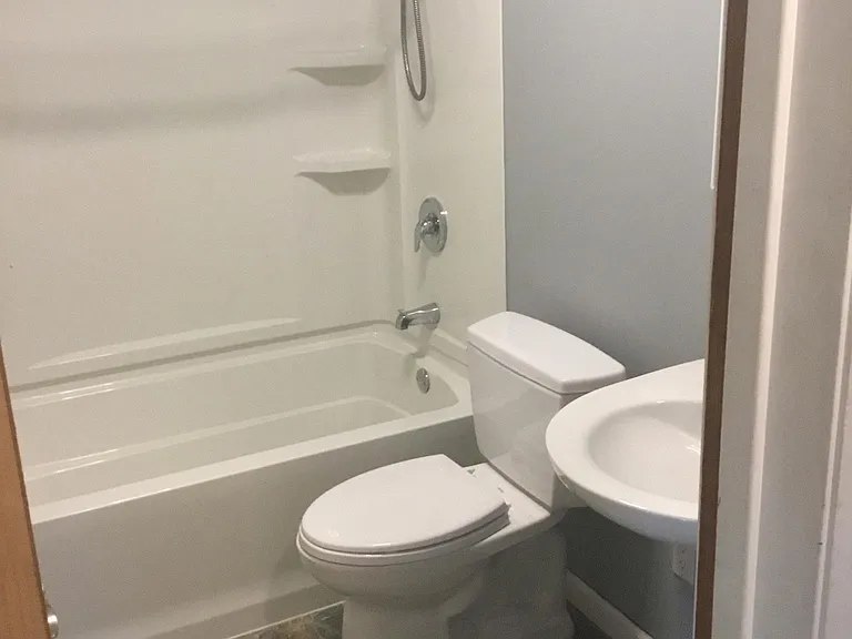 8520 Grenway Dr — Photo 11
