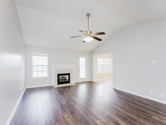 4th image of 1547 Saint Andrews Dr