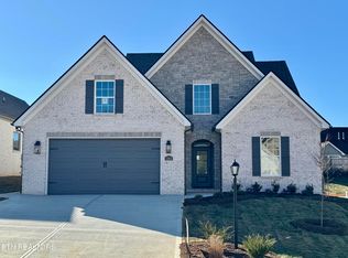 12022 Avery Woods Ln, Knoxville, TN 37921