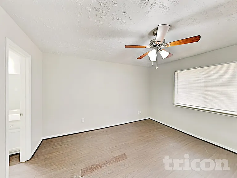 19311 Amistad Dr — Photo 9