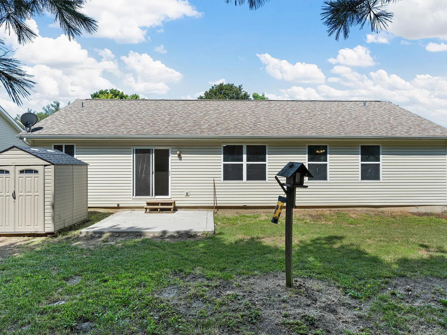 3 bed, 1314 sqft, $2,195 — Photo 2