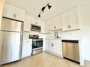 1934 New England St #B, Los Angeles, CA 90007