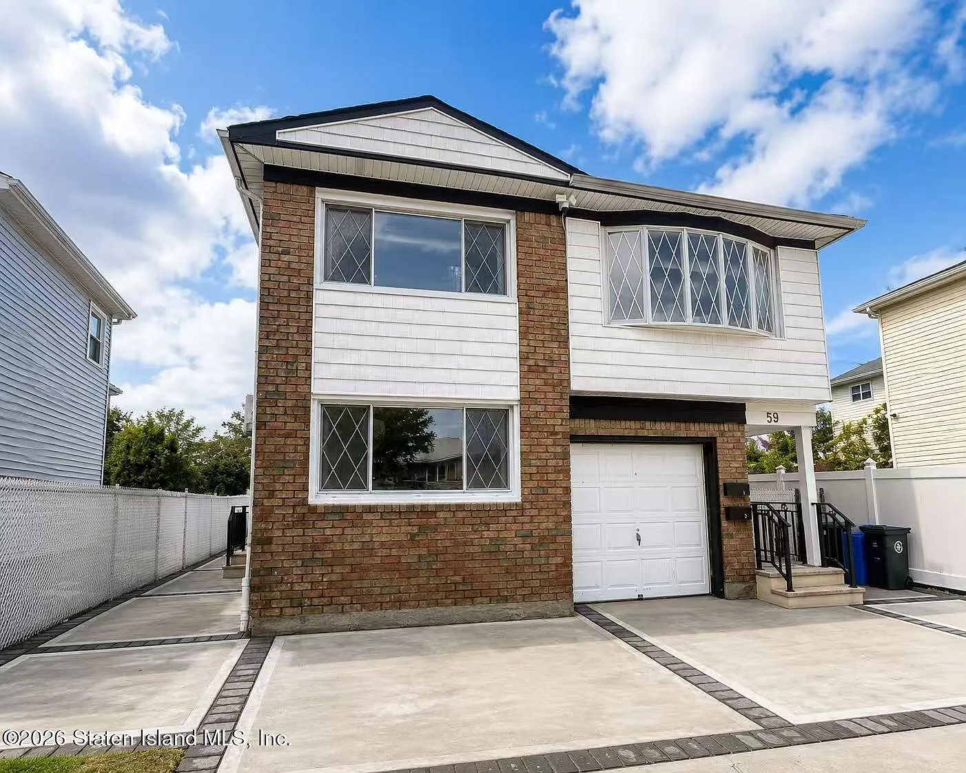 3 bed, 1.0 bath, 2652 sqft, $3,800 — Photo 1