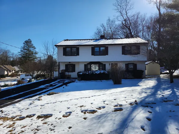 10 Evergreen Court, Stamford, CT 06902