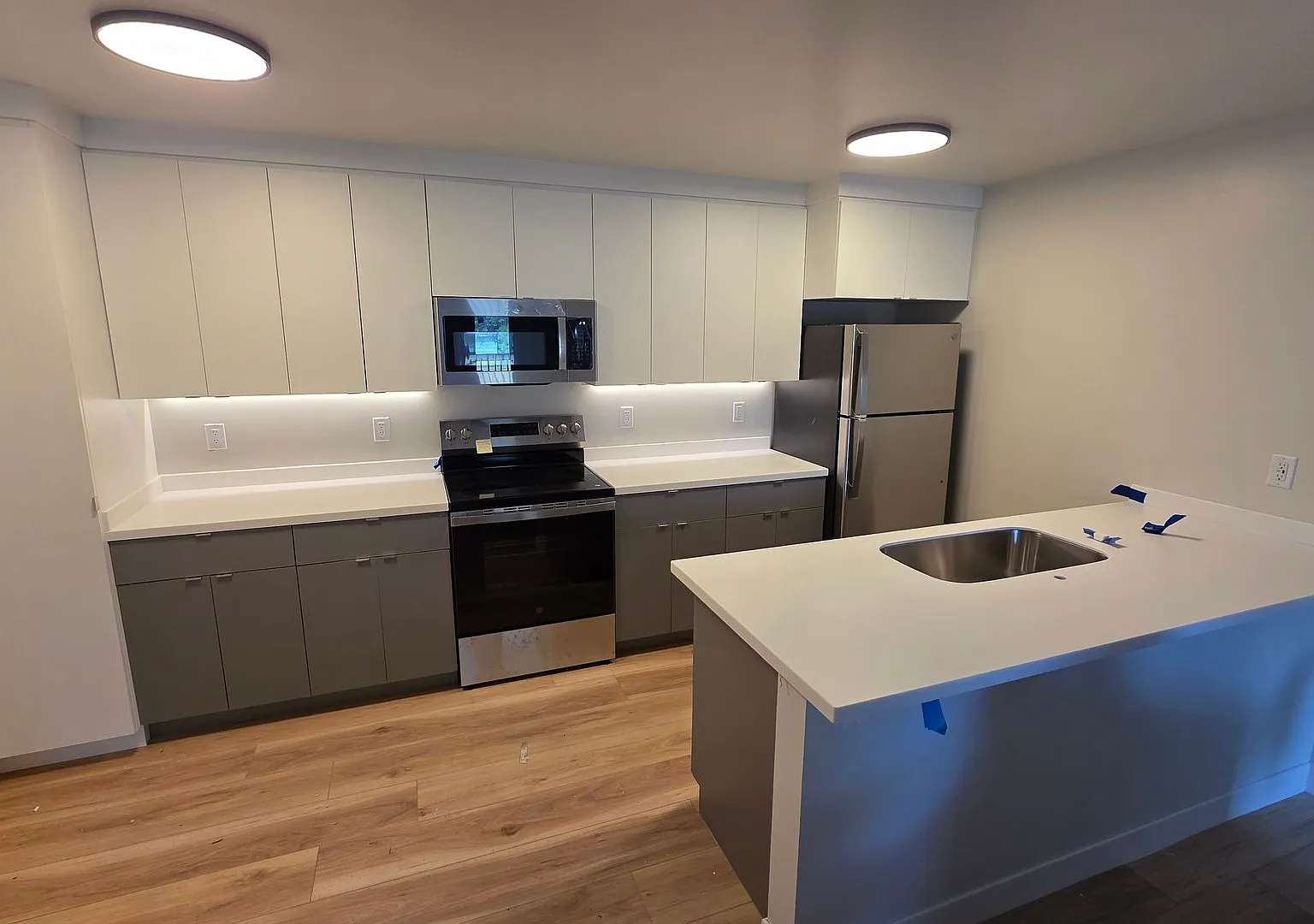 Commonwealth Flats — Photo 1