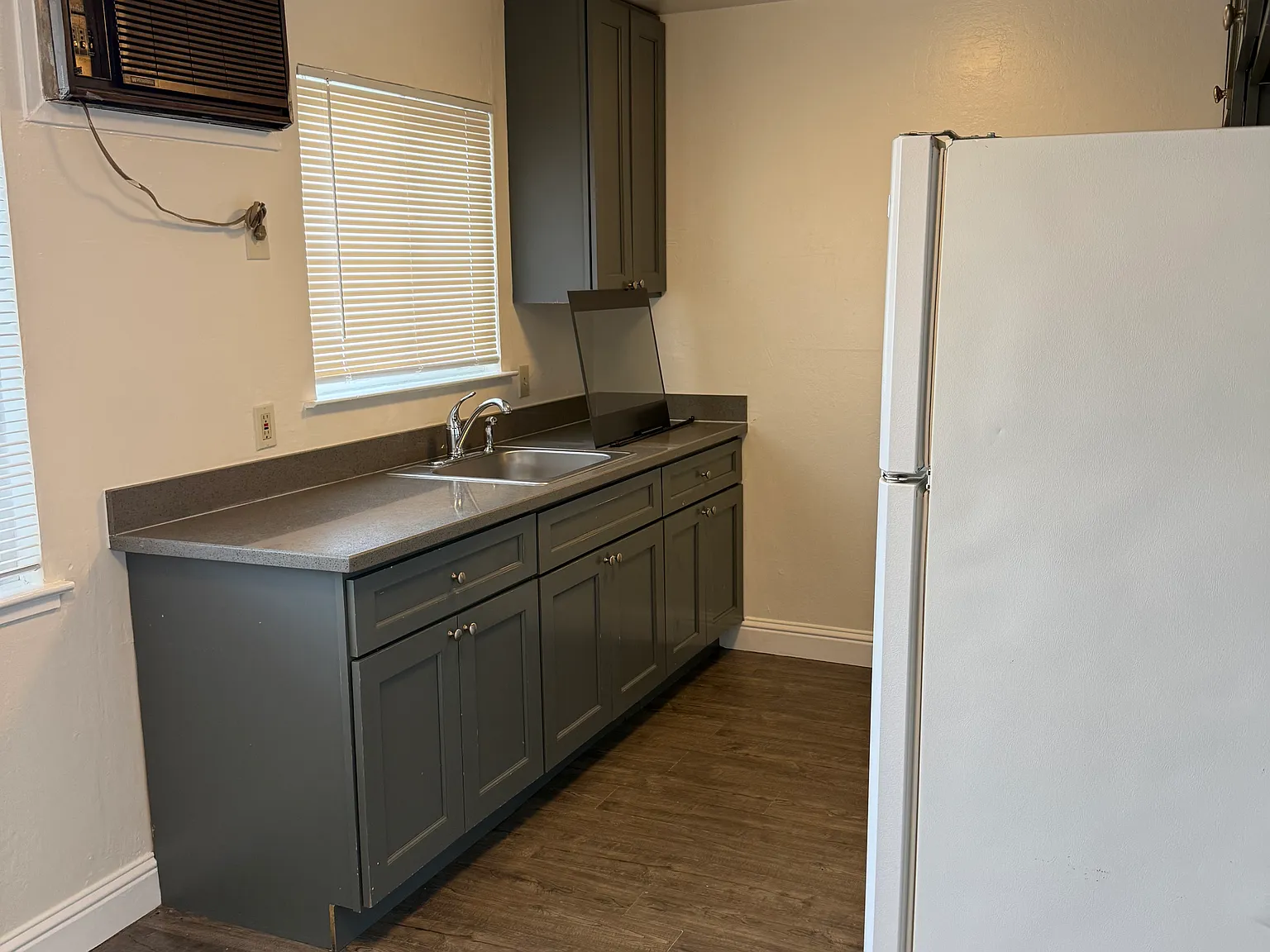 2 bed, 880 sqft, $2,250 — Photo 3