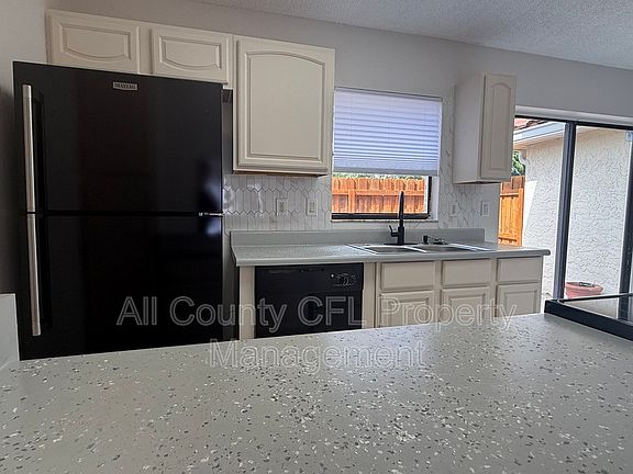5th image of 1625 Long Ridge Ct