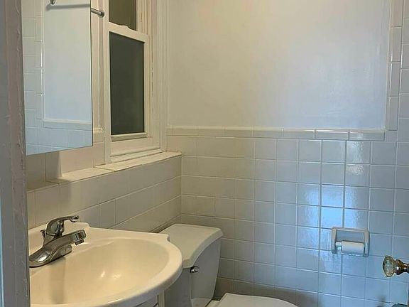 5th image of 35 Schermerhorn St APT 8