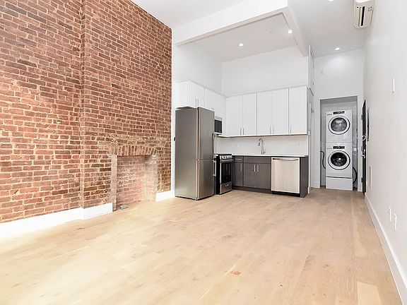 2nd image of 131 W 119th St #4