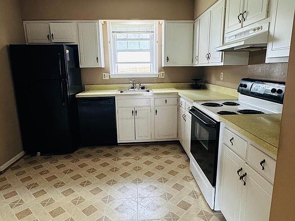 5th image of 5204 Larwin Ct