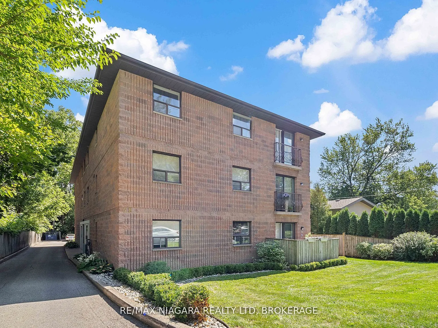 2 bed, $1,900 — Photo 1