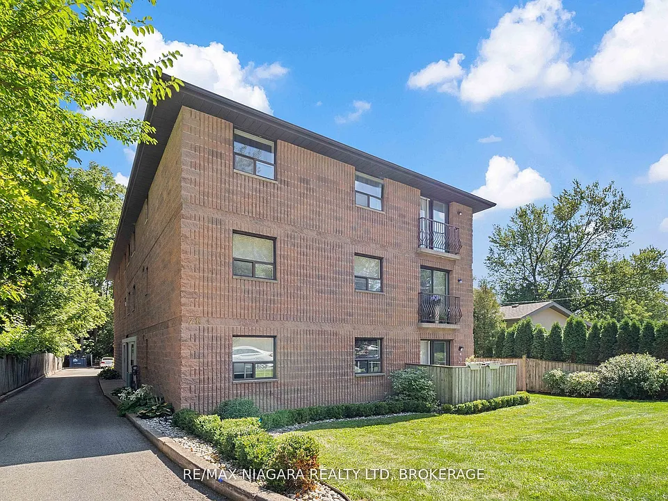 78 Welland St N #302