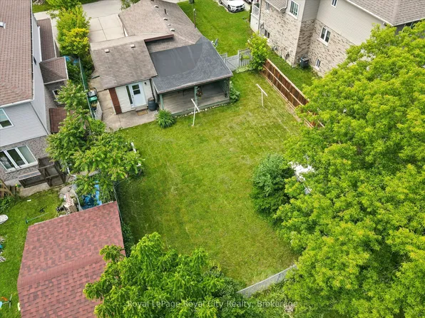 10 Macville Ave, Kitchener, ON N2K 1T1