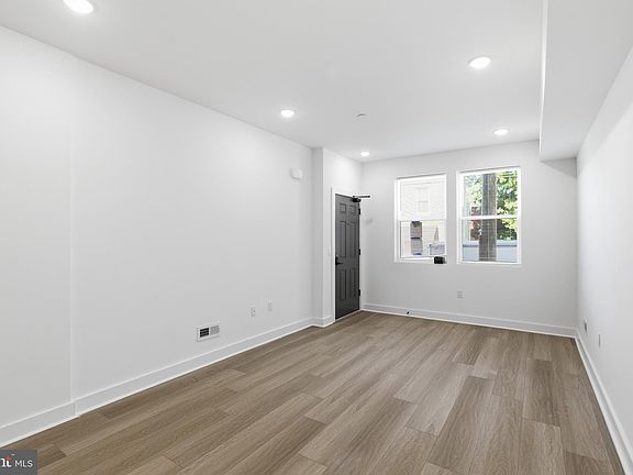 3rd image of 2505 N 11th St #1