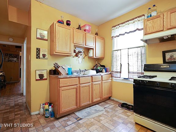 5th image of 4427 W Van Buren St