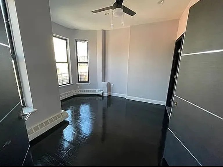 950 Bergen St #10A — Photo 3