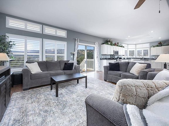 3rd image of 3205 Balmaceda Rd