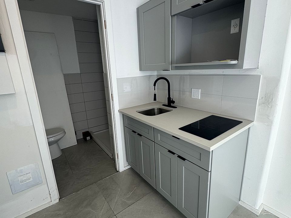 1st image of 2312 Beaumont Ave #2F