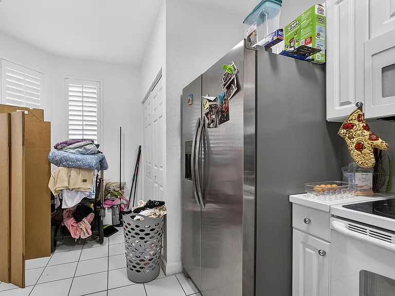 4147 Napoli Lake Dr — Photo 14
