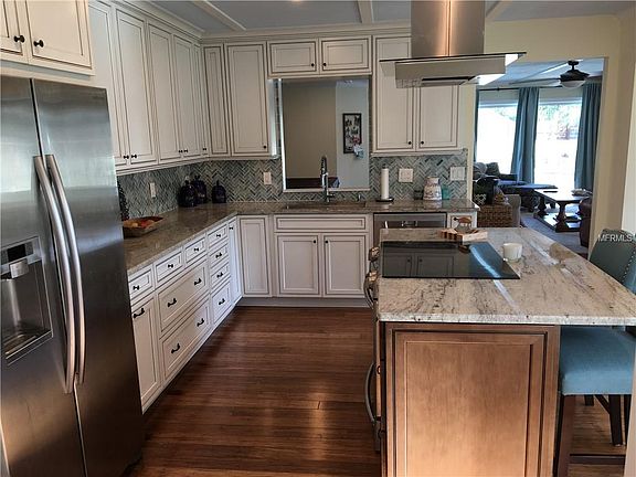 5th image of 3331 Parkway Blvd
