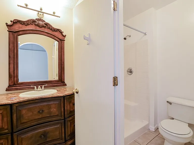 12641 Parkbury Dr — Photo 10