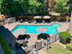 1515 The Glens Apartments