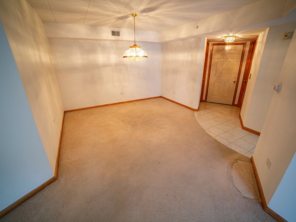 6223 W 94th St Oak Lawn, IL Zillow