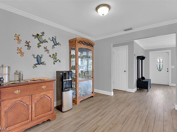 2nd image of 6215 Saint Andrews Cir N