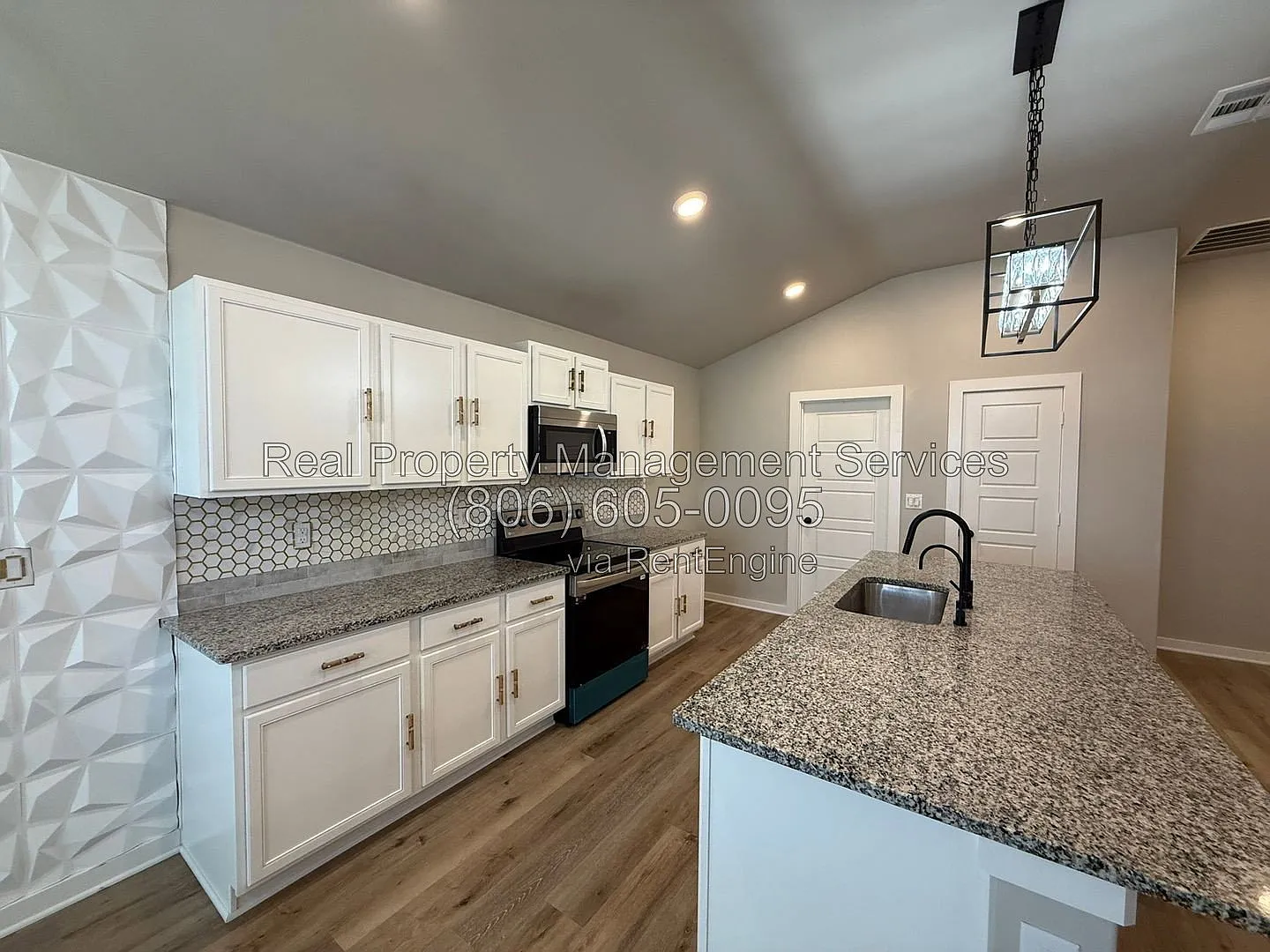 3 bed, 2.0 bath, 1605 sqft, $1,700 — Photo 4