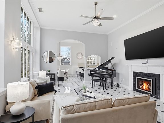 3rd image of 83 Church St APT 15