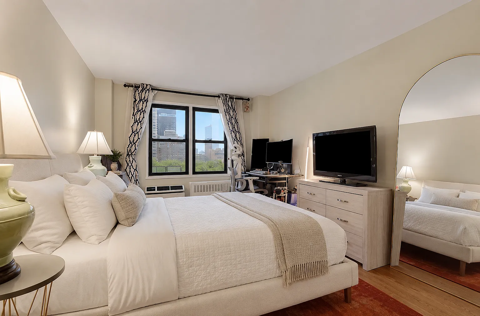 333 East 34th Street — Photo 4