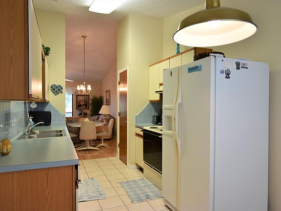 5th image of 6464 Sandpiper Dr APT 22