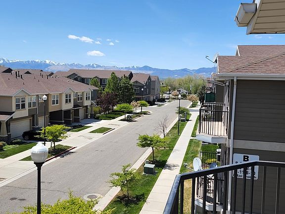 3rd image of 90 E Resaca Dr Unit C12