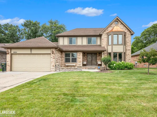 39251 Lorien Dr, Sterling Heights, MI 48313
