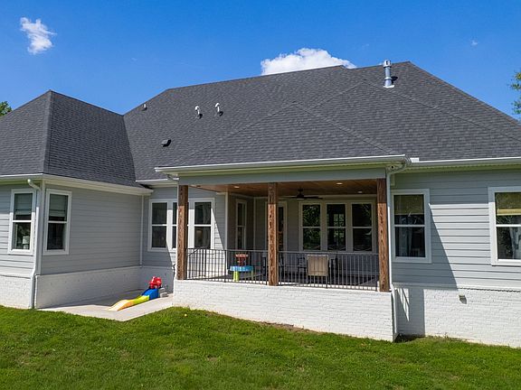 2nd image of 730 Hamilton Dr