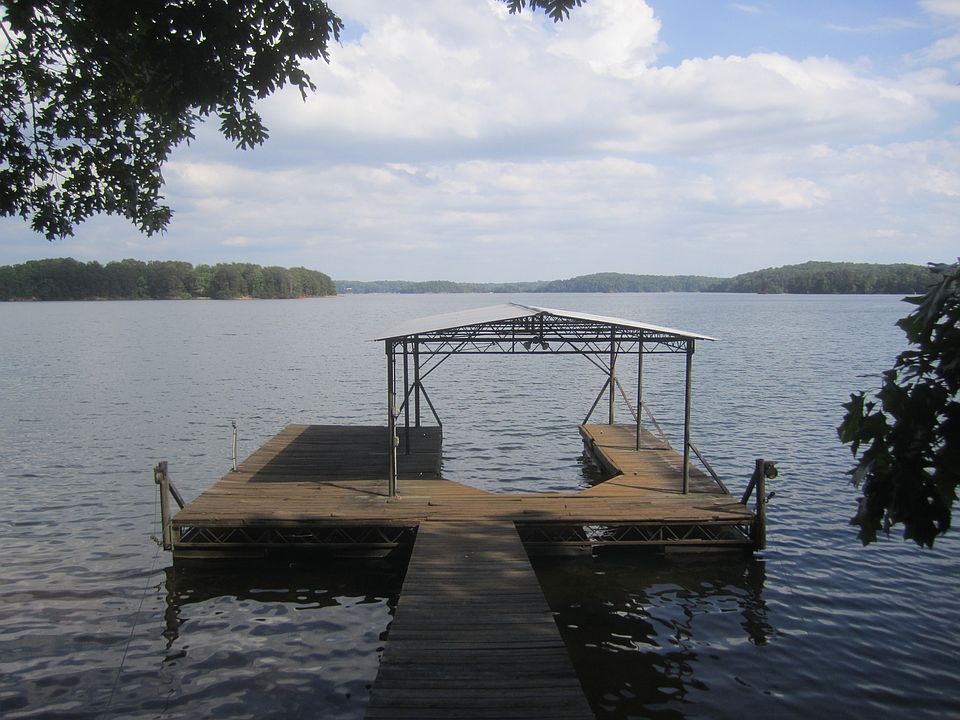 2nd image of 5380 Larch Ln