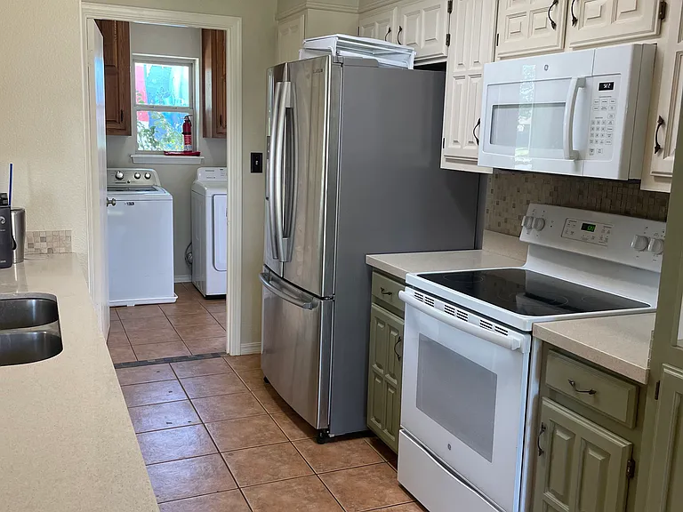 2215 Hunters Gln — Photo 5