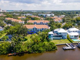 850 S Tamiami Trl