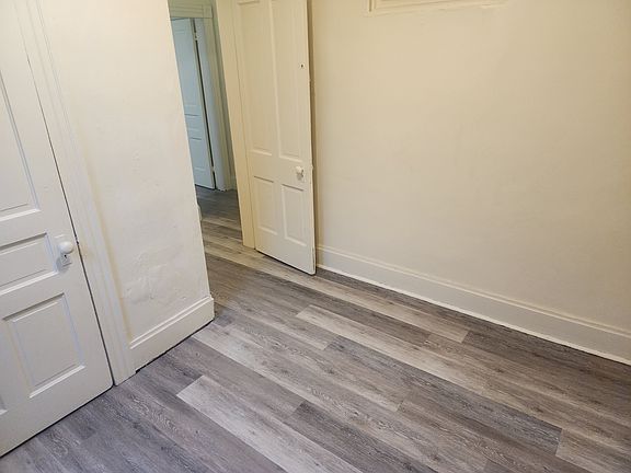 5th image of 19 N Lee St APT 1