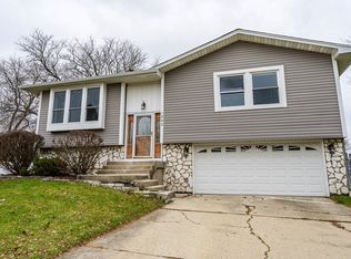 1362 Corley Ct, Elgin, IL 60120
