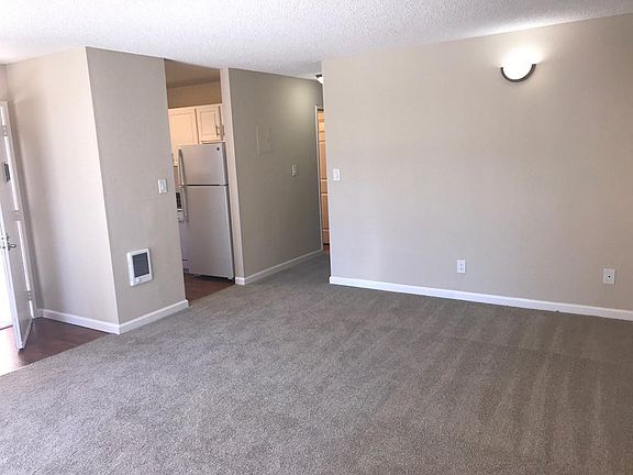 2nd image of 1133 Miramar Way APT 7