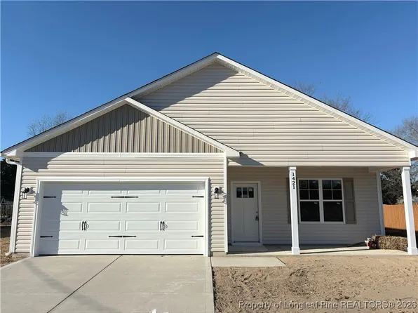 1421 Mack St, Spring Lake, NC 28390