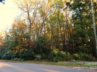 8636 Viola Dr, Charlotte, NC 28215