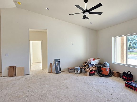 2nd image of 623 S Alder Ln