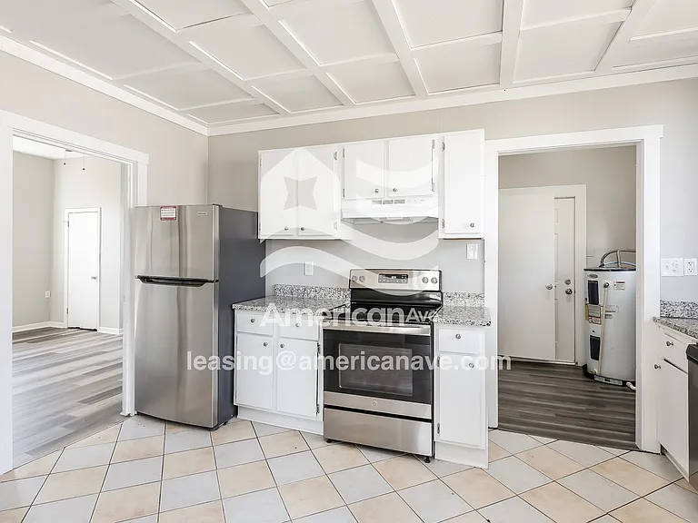 1669323_007_kitchen_14394521.jpg