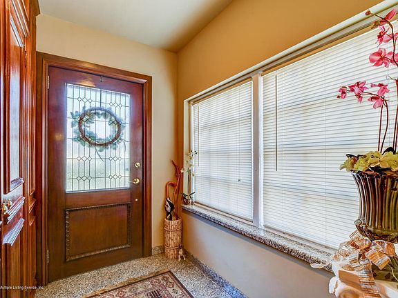 4th image of 50 Oakley Pl