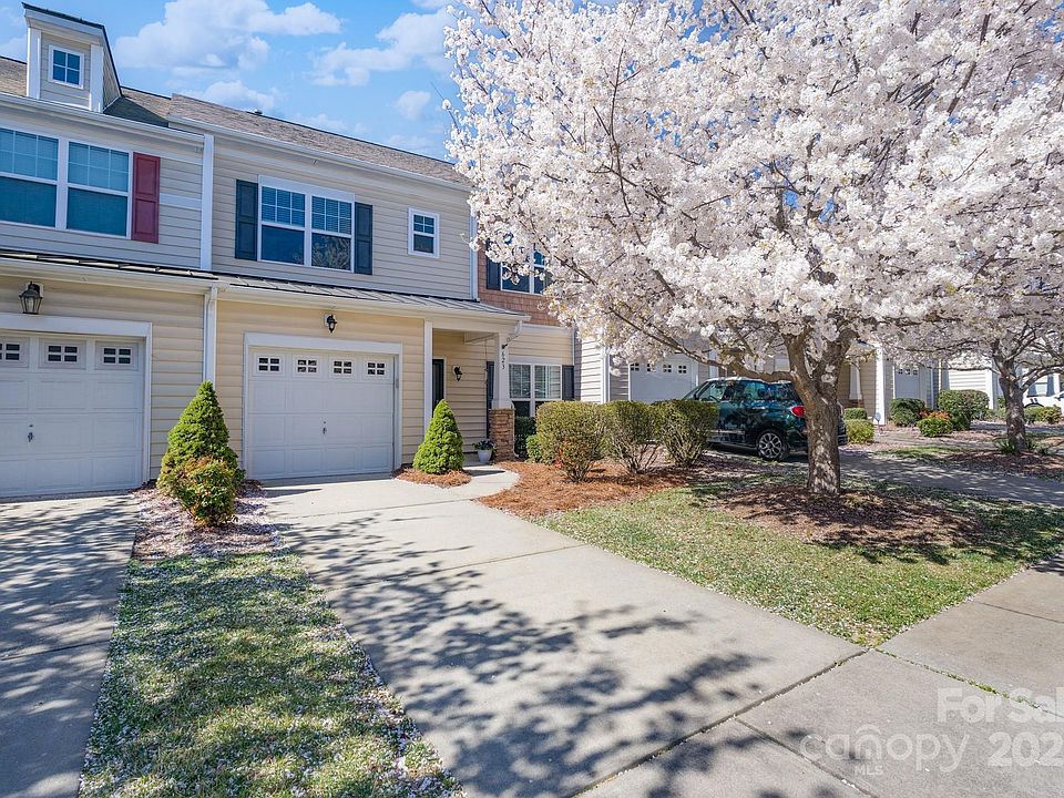 1st image of 623 Hicklin Dr