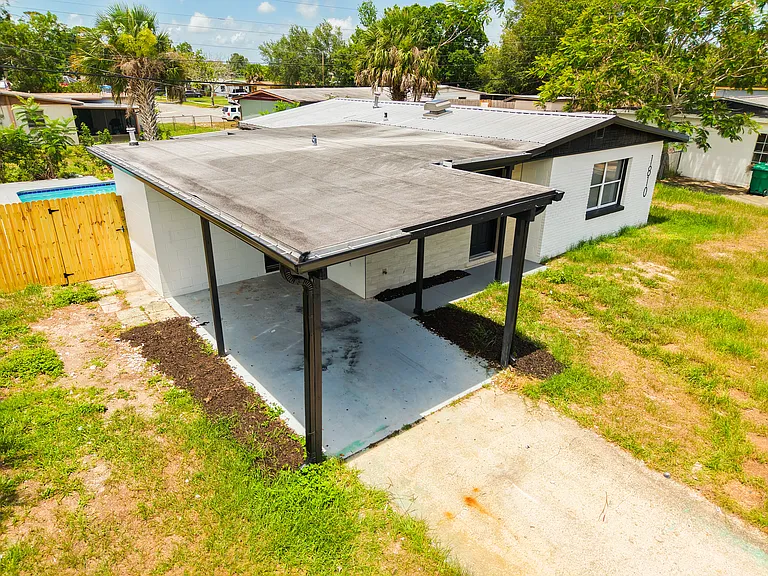 1810 Dixon Blvd — Photo 8